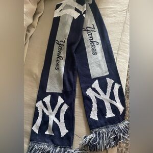 New York Yankees Knit Scarf Reversible MLB Baseball Pre-owned